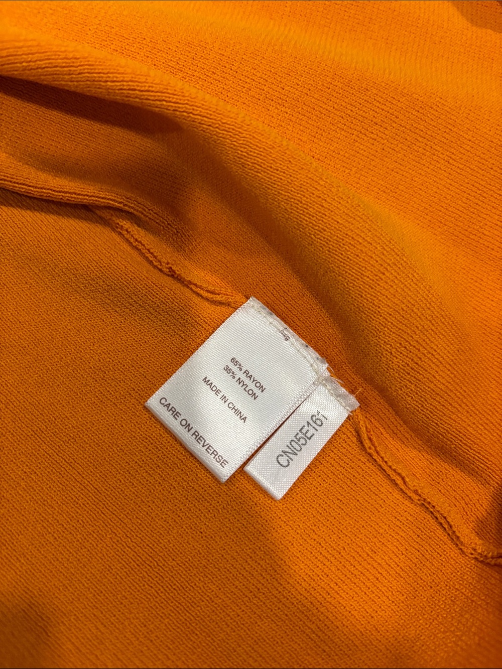 Eva Mendes Orange V-Neck Bell Sleeve Cropped Sweater - Picture 6 of 6